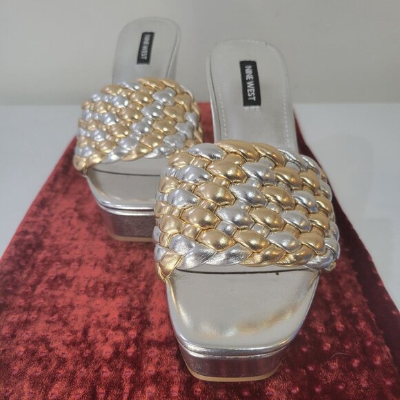 Nine West Metallic Silver & Gold Leather Wedge Size 8.5 Sandals NWT - Picture 3 of 10